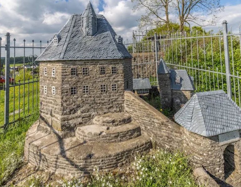 Burg Tringenstein, Siegbach, Germany, Germany